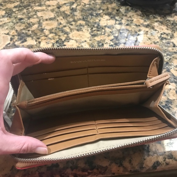 Two used Wallets. - Picture 6 of 6